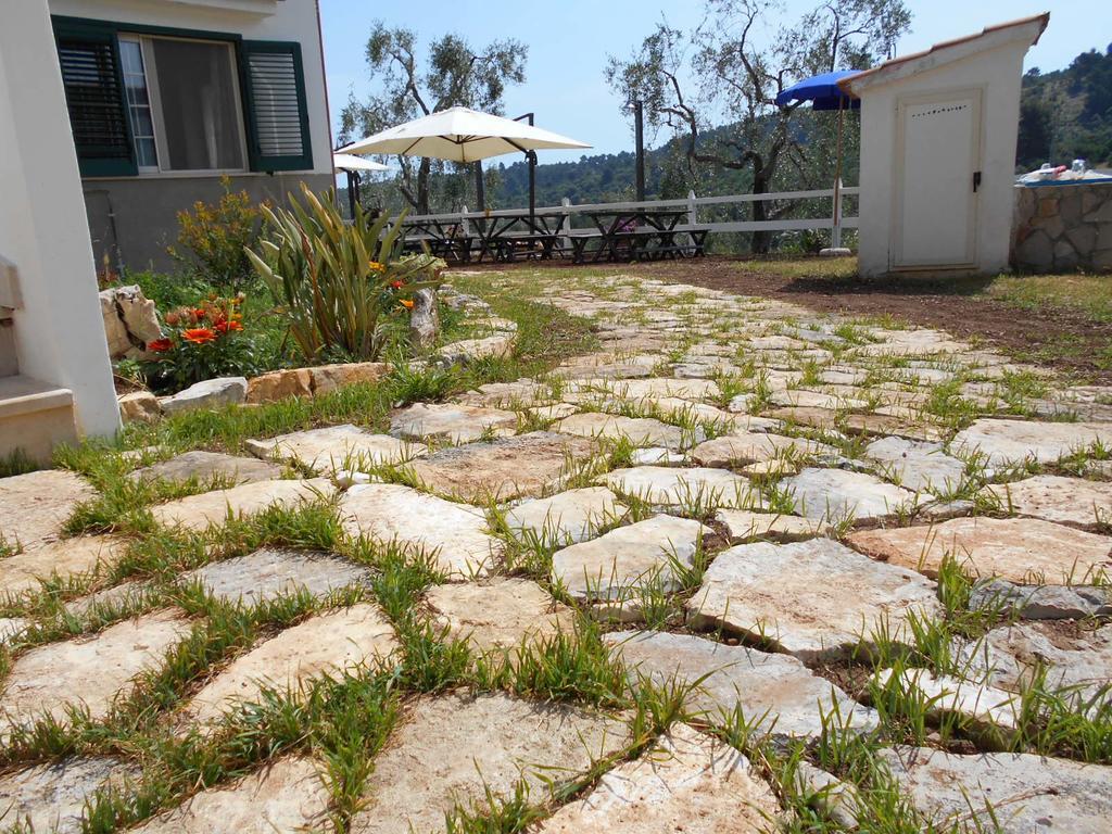 Agriturismo Affittacamere Atlhos فيستَ المظهر الخارجي الصورة